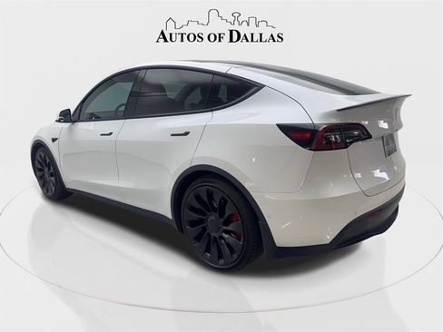 Used 2022 Tesla Model Y Performance image 9