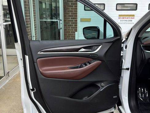 Used 2021 Buick Enclave Avenir w/ Avenir Technology Package image 17