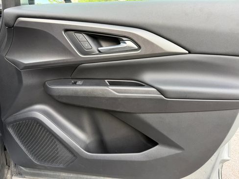 Used 2025 Chevrolet Equinox EV LT image 22