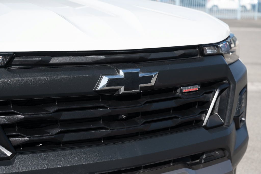 Used 2025 Chevrolet Colorado Trail Boss AWD/4WD image 10