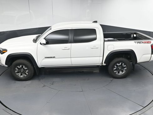 Certified 2021 Toyota Tacoma TRD Off-Road w/ Technology Package image 38