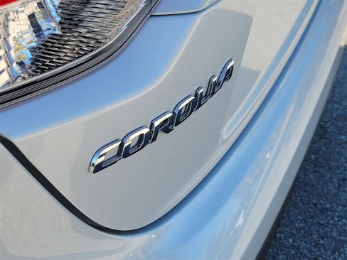 Used 2025 Toyota Corolla LE image 6