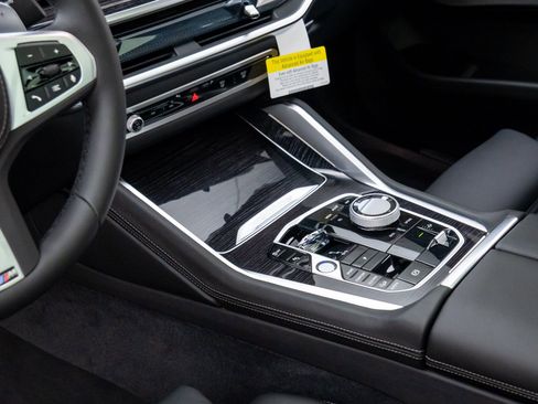 New 2026 BMW X6 xDrive40i w/ Executive Package image 12