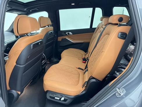 New 2026 BMW X7 xDrive40i w/ Executive Package image 13