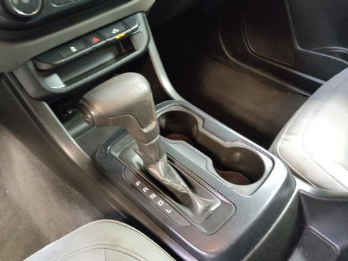 Used 2019 Chevrolet Colorado W/T w/ WT Convenience Package RWD image 26