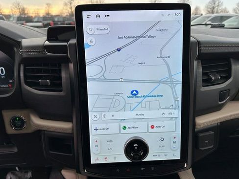 Used 2022 Ford Expedition Platinum image 28