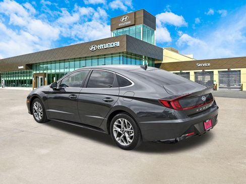 Used 2023 Hyundai Sonata SEL w/ Preferred Accessory Package image 8