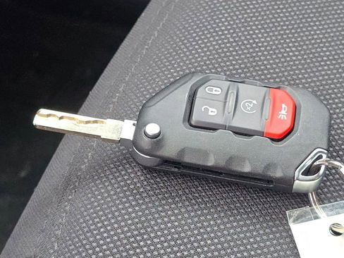 Used 2023 Jeep Wrangler Sport S image 36