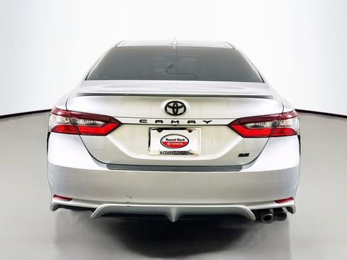 Used 2024 Toyota Camry SE image 6