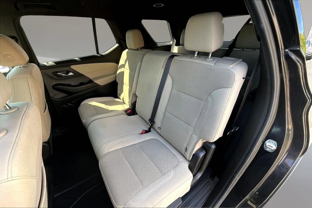 Used 2023 Chevrolet Traverse LS w/ Safety Package AWD/4WD image 19