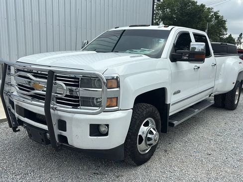 Used 2015 Chevrolet Silverado 3500 High Country w/ Duramax Plus Package AWD/4WD image 11