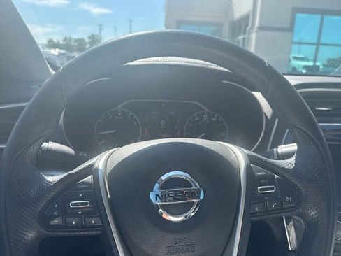 Used 2019 Nissan Maxima 3.5 S w/ Floor Mat Group FWD image 11