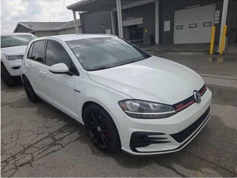 Used 2018 Volkswagen GTI S FWD image 5