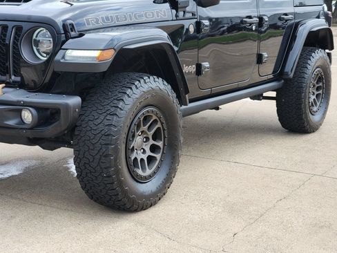 Used 2022 Jeep Wrangler Unlimited Rubicon w/ Xtreme Recon 35" Tire Package AWD/4WD image 12