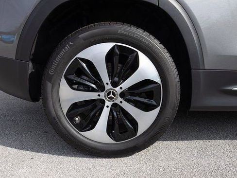 Certified 2025 Mercedes-Benz GLB 250 4MATIC image 11