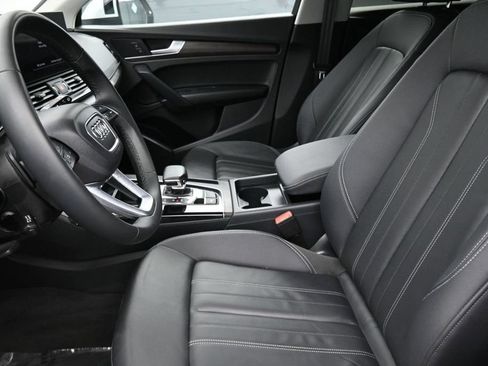 Used 2023 Audi Q5 2.0T Premium w/ Convenience Package AWD/4WD image 9