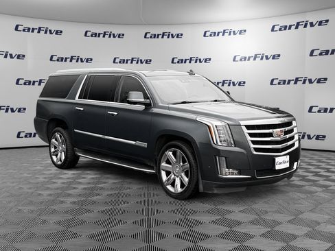 Used 2019 Cadillac Escalade ESV Luxury AWD/4WD image 8