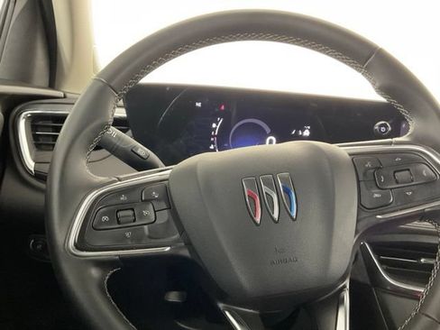 Used 2025 Buick Encore GX Preferred FWD image 23