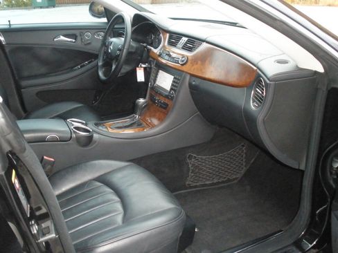 Used 2006 Mercedes-Benz CLS 500 image 27