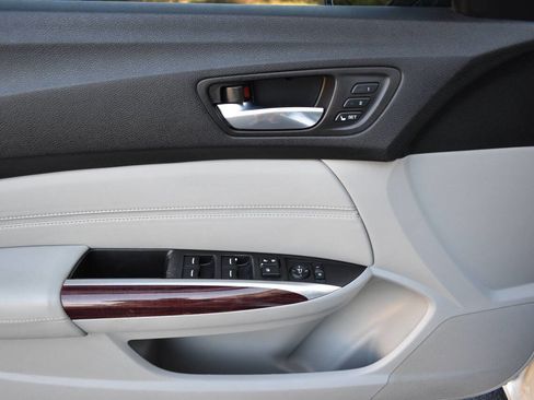 Used 2017 Acura TLX V6 w/ Technology Package image 16