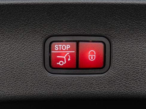 Certified 2024 Mercedes-Benz GLC 300 4MATIC image 35