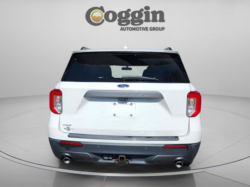 Used 2021 Ford Explorer XLT w/ Equipment Group 202A image 5