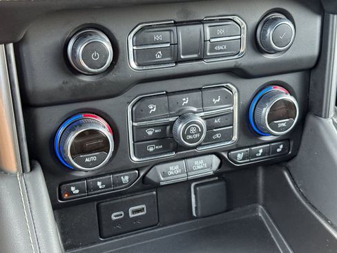 Used 2024 Chevrolet Tahoe Premier image 22