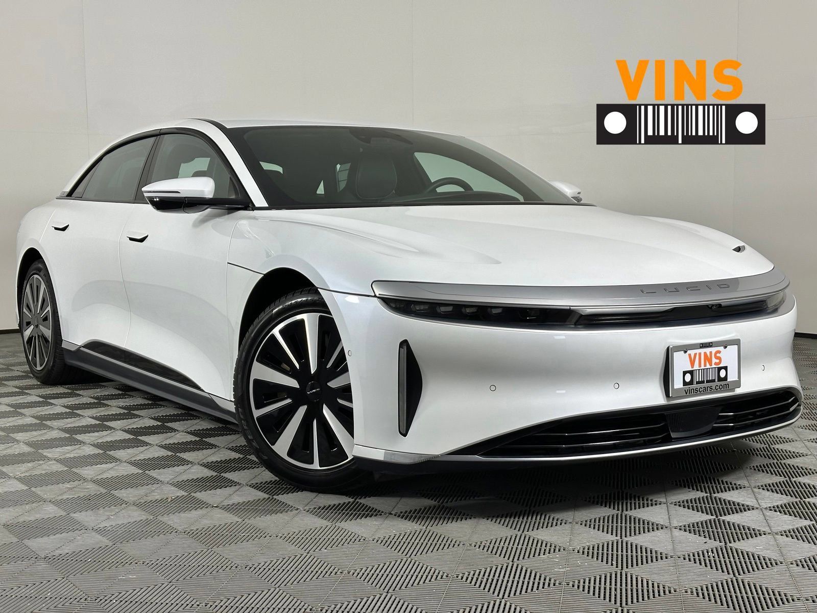 Used 2025 Lucid Air Touring AWD/4WD image 1