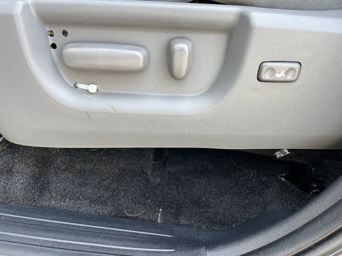 Used 2014 Toyota Sequoia SR5 AWD/4WD image 29