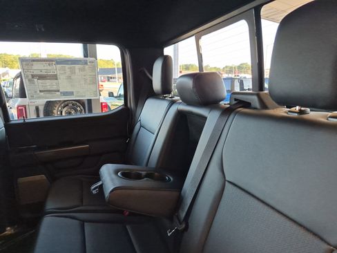 New 2025 Ford F150 Lariat w/ Equipment Group 501A Mid image 18