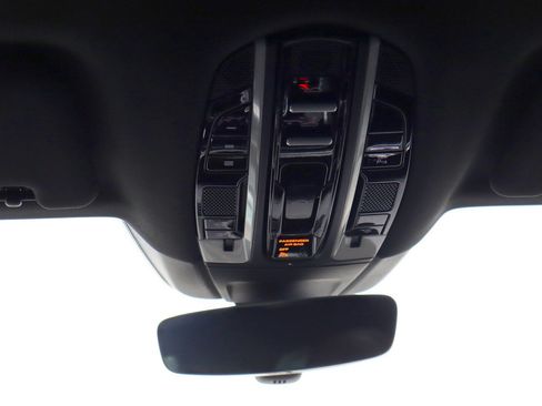 Used 2018 Porsche Panamera 4S AWD/4WD image 40