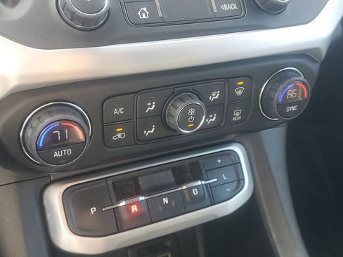 Used 2021 GMC Acadia SLT w/ Elevation Edition image 36