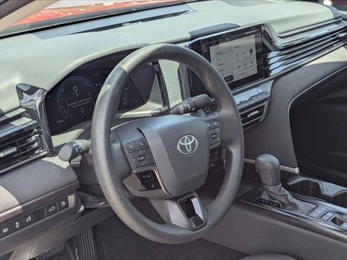 Used 2025 Toyota Camry LE FWD image 10