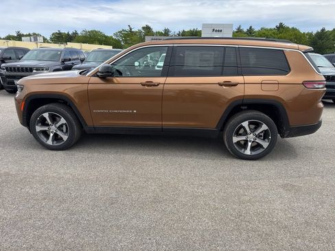 New 2026 Jeep Grand Cherokee L Limited AWD/4WD image 4