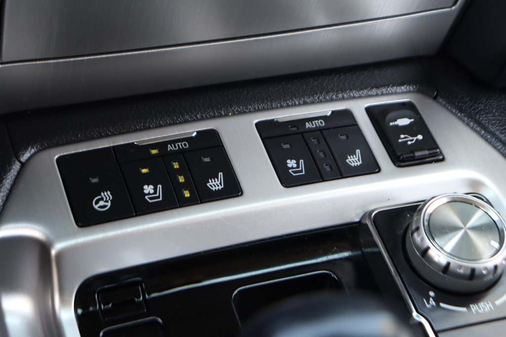 Used 2018 Toyota Land Cruiser AWD/4WD image 37