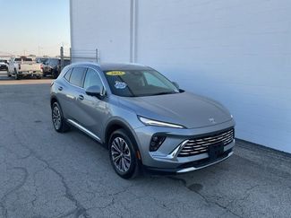 Used 2025 Buick Envision Preferred video 1