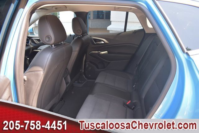 Used 2025 Chevrolet Trax LT w/ Driver Confidence Package FWD image 21