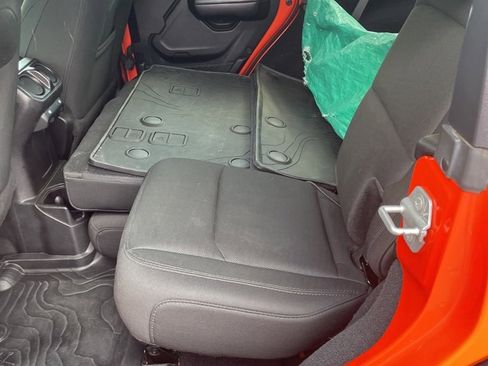 Used 2019 Jeep Wrangler Unlimited Sport S image 11