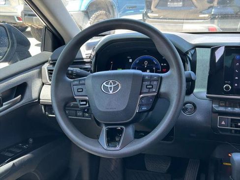 Used 2025 Toyota Camry LE w/ Convenience Package AWD/4WD image 38