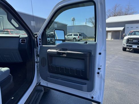 Used 2012 Ford F350 XLT w/ XLT Interior Pkg image 13