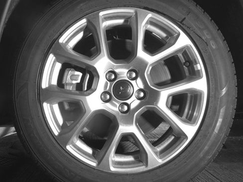 Used 2025 Jeep Compass Limited AWD/4WD image 9