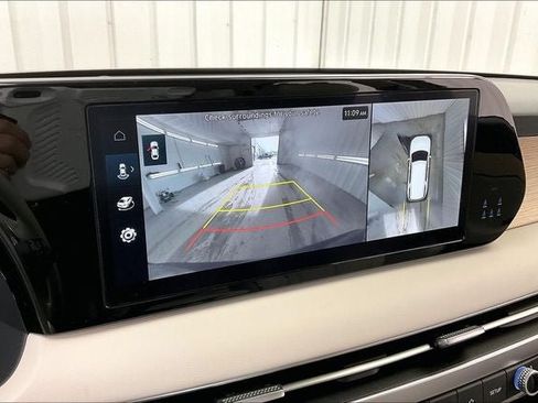 Certified 2025 Hyundai Palisade Limited AWD/4WD image 28