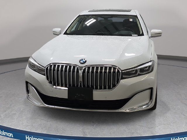 Used 2020 BMW 750i xDrive w/ Executive Package AWD/4WD image 3