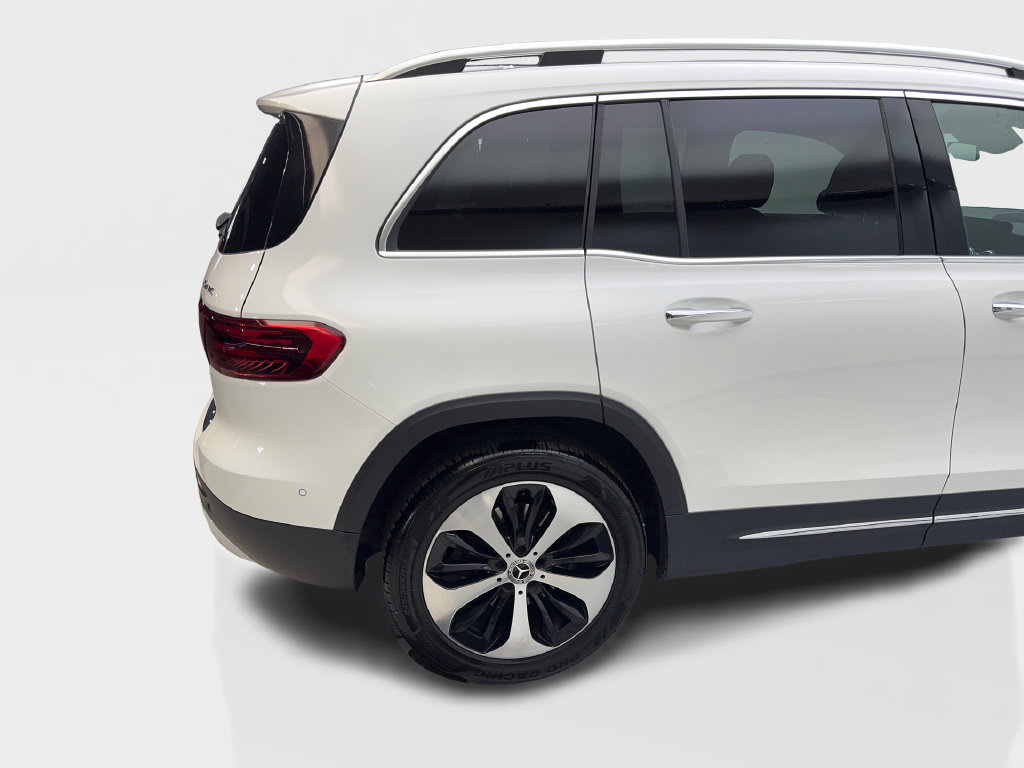 Used 2025 Mercedes-Benz GLB 250 4MATIC image 20