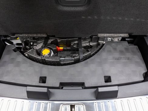 Used 2024 Porsche Cayenne S image 44