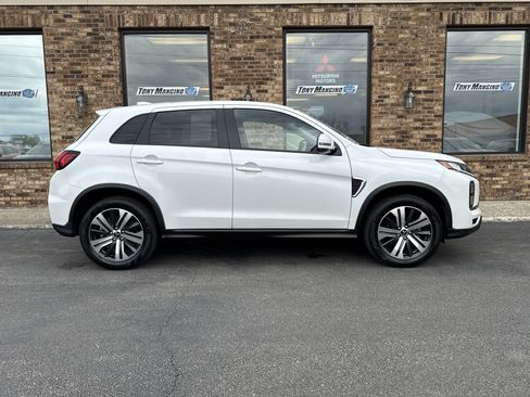 Used 2020 Mitsubishi Outlander Sport SE AWD/4WD image 6