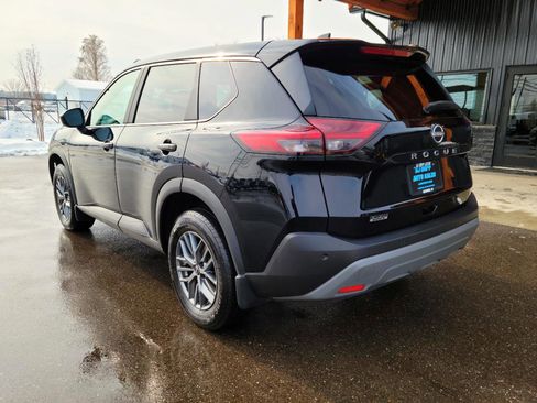 Used 2023 Nissan Rogue S image 6