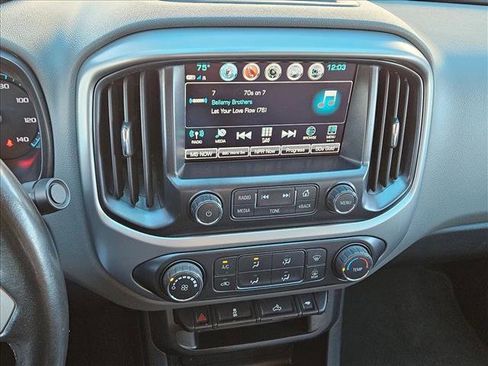 Used 2018 Chevrolet Colorado LT w/ LT Convenience Package image 12