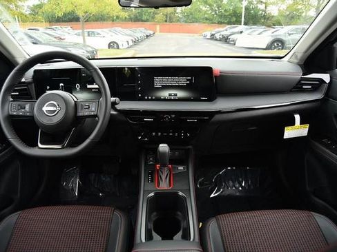 New 2026 Nissan Kicks SR w/ SR Premium Package image 8