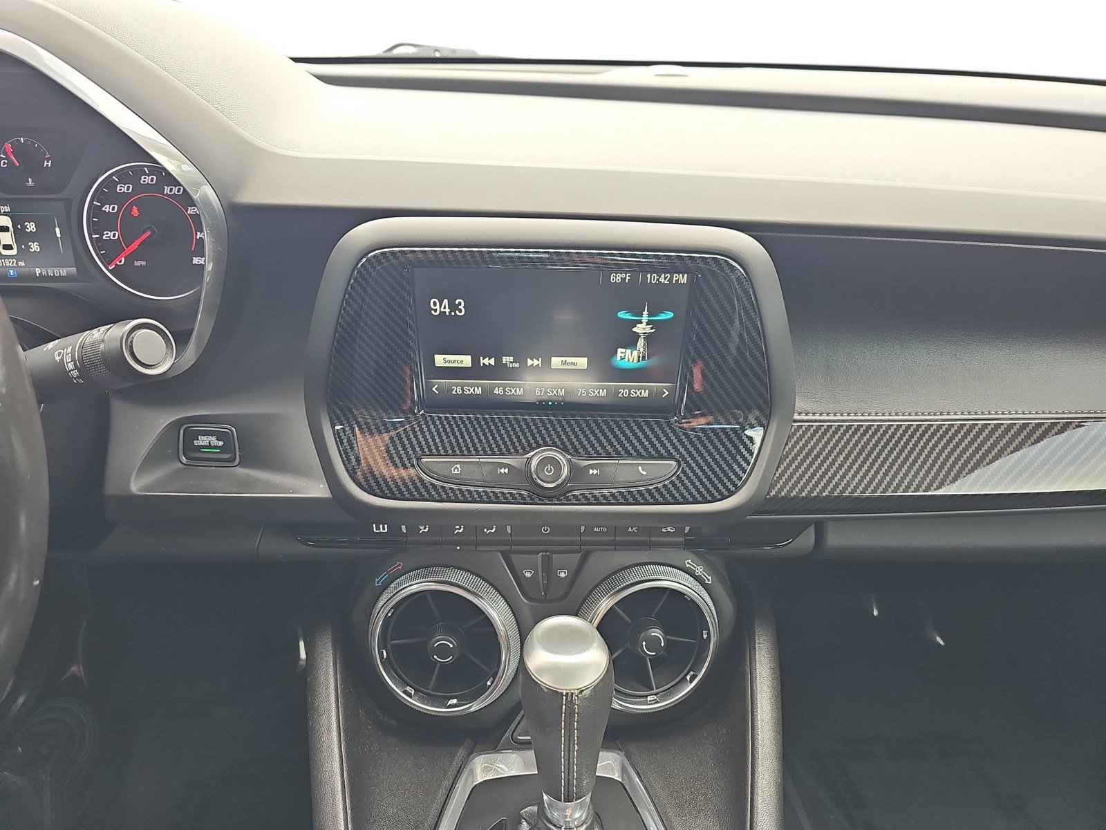 Used 2017 Chevrolet Camaro LT RWD image 16